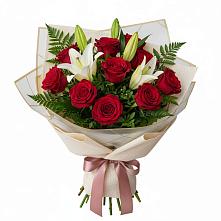 Букет цветов из:  Лилии и Розы в Мухтолово