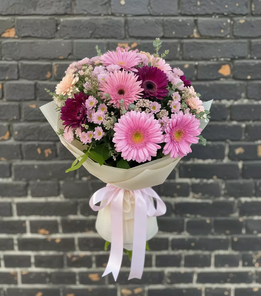 Букет цветов из: Герберы и Хризантемы в Мухтолово