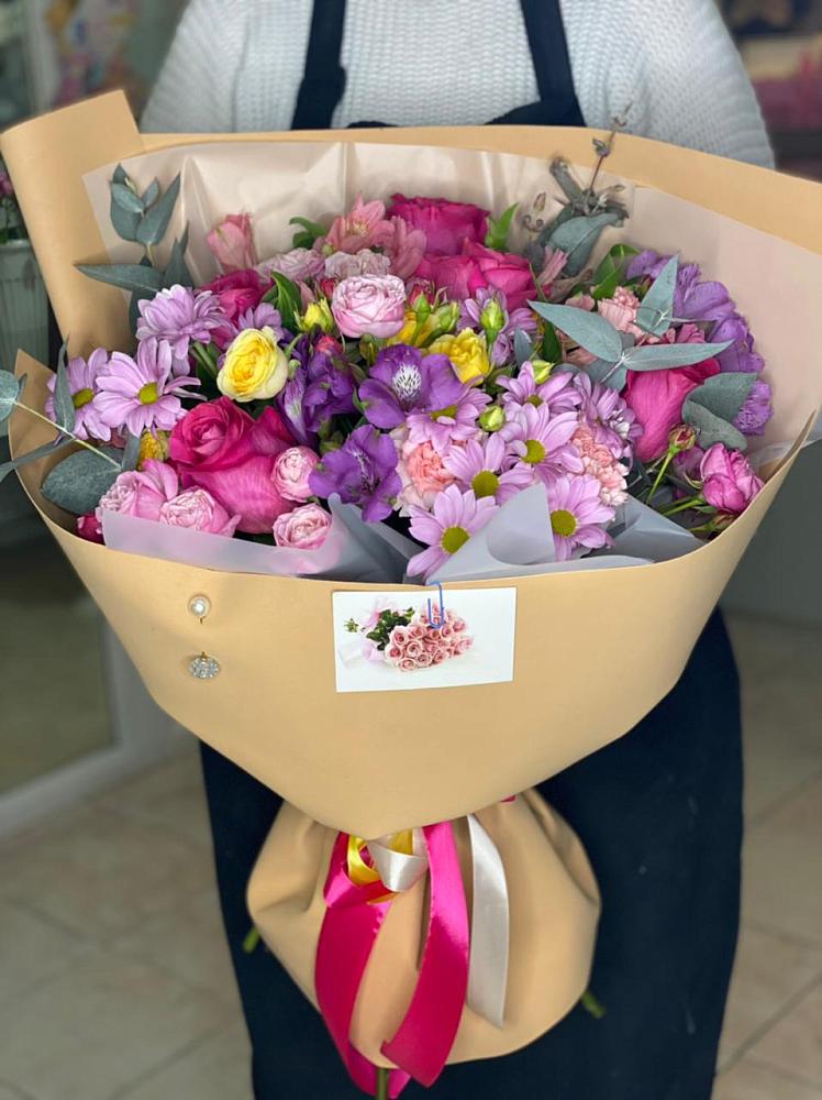 Букет цветов из: Хризантемы, Гвоздики и Альстромерии в Мухтолово