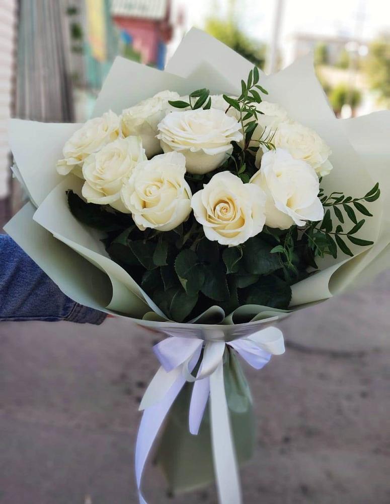 Букет Белые розы Проуд в Мухтолово