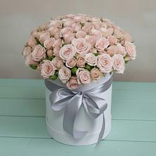 Цветочная композиция из Розы в шляпной коробке в Мухтолово