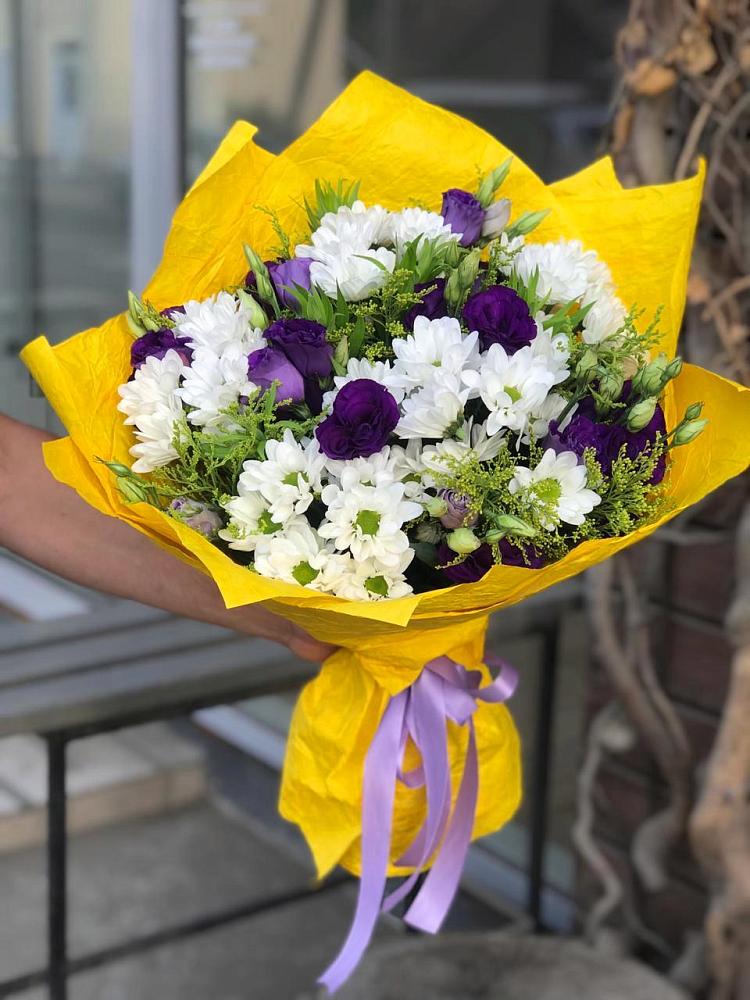 Букет цветов из: Ирисы, Хризантемы и Ромашки в Мухтолово