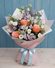 Букет цветов из:  Лизиантусы, Розы, Альстромерии и Гипсофила в Мухтолово