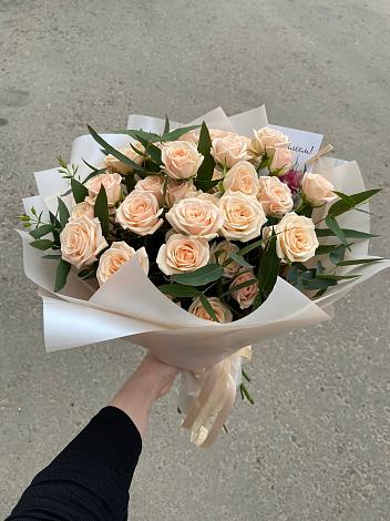 Букет Кремовые розы Латте в Мухтолово