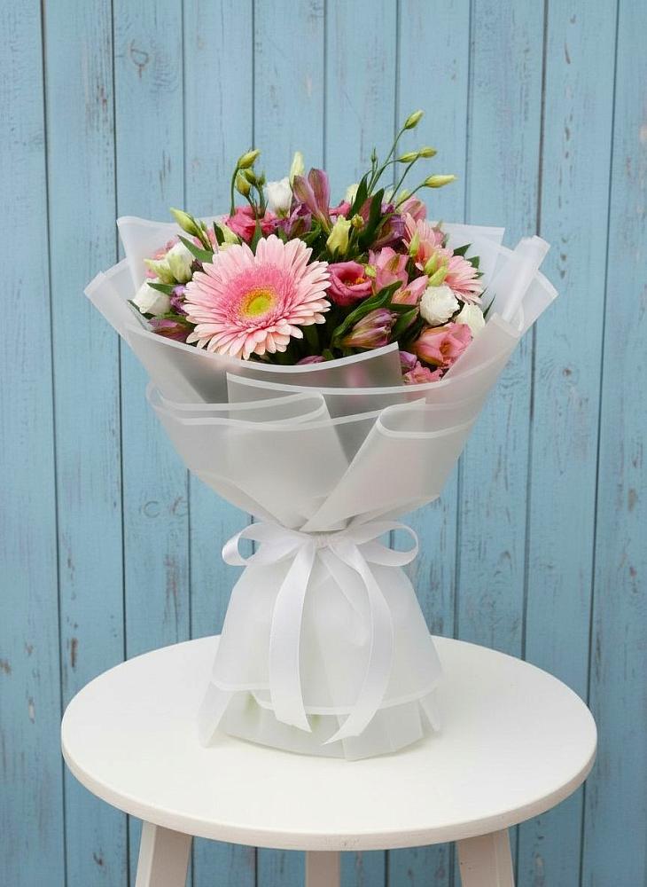 Букет цветов из: Герберы, Альстромерии и Лизиантусы в Мухтолово