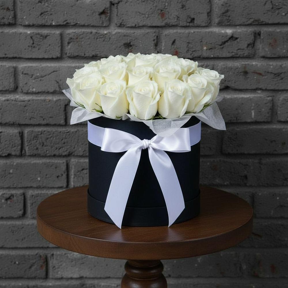 Цветочная композиция из Розы в шляпной коробке в Мухтолово