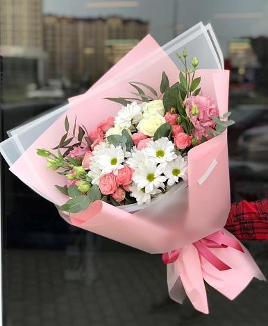 Букет цветов из: Розы, Лизиантусы и Хризантемы в Мухтолово
